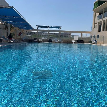 Last Minute Herzliya Bagian luar foto