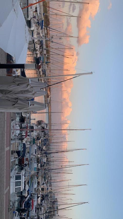 Last Minute Herzliya Bagian luar foto