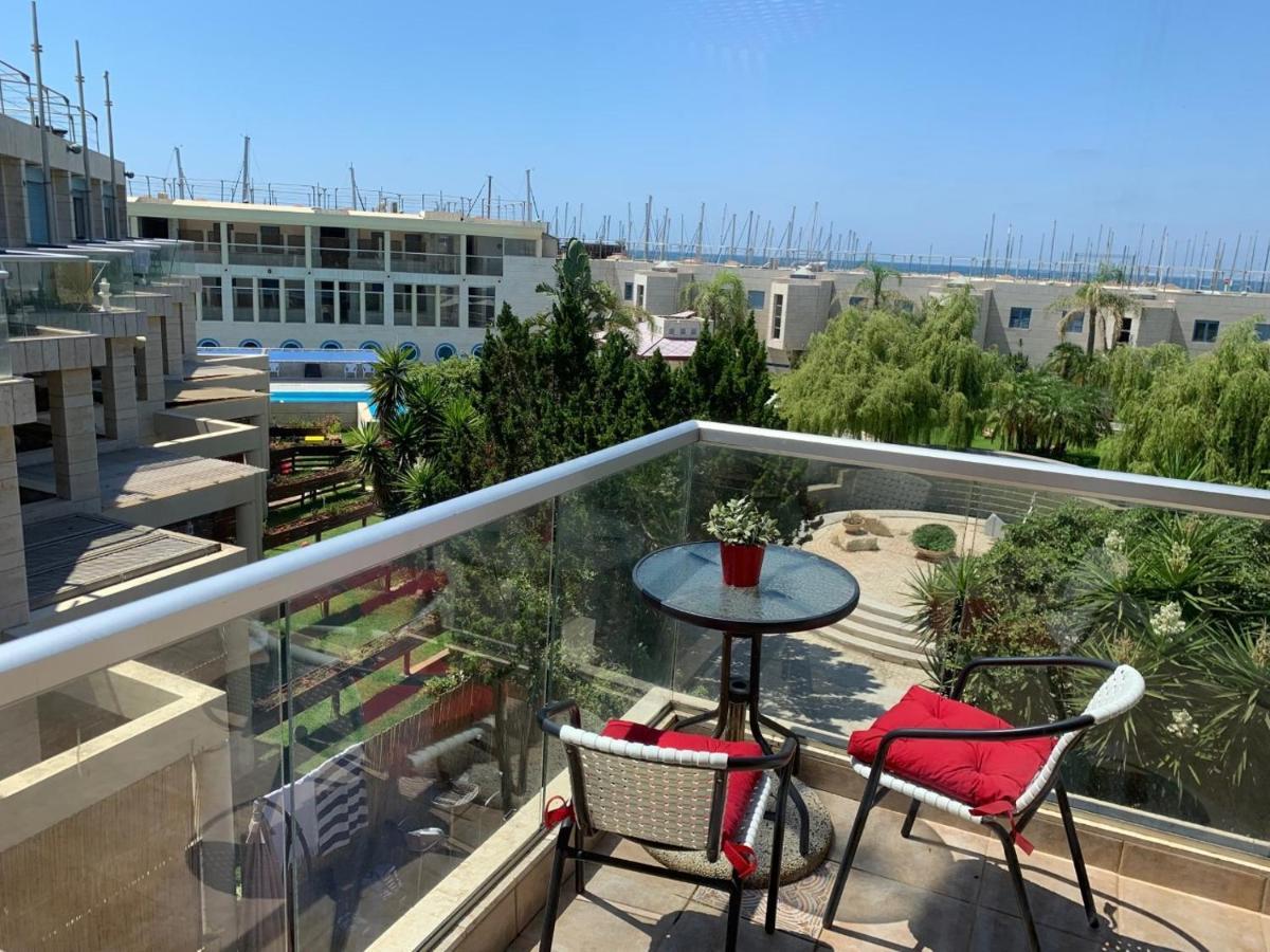 Last Minute Herzliya Bagian luar foto